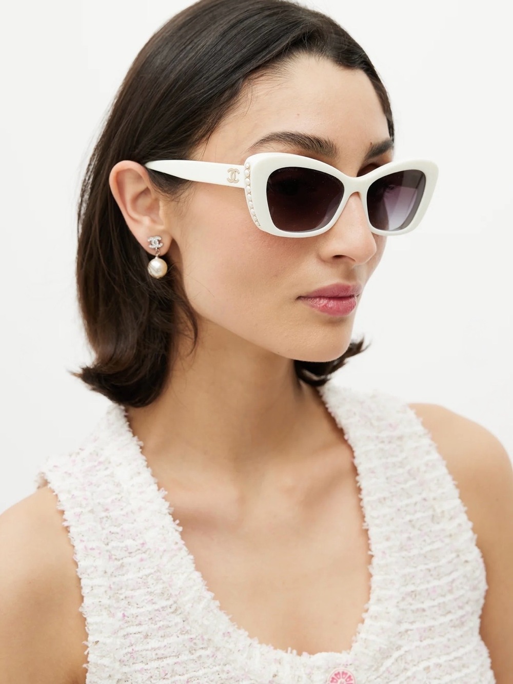 CHANEL CAT EYE SUNGLASSES - Picture 6 of 8